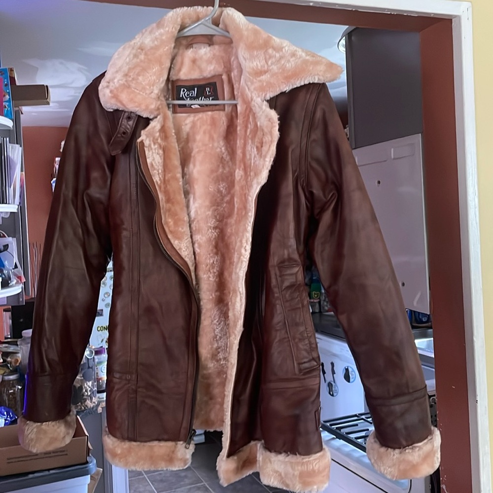 Y2K bomber style aviator  shearing leather Brown Avirex style jacket like new